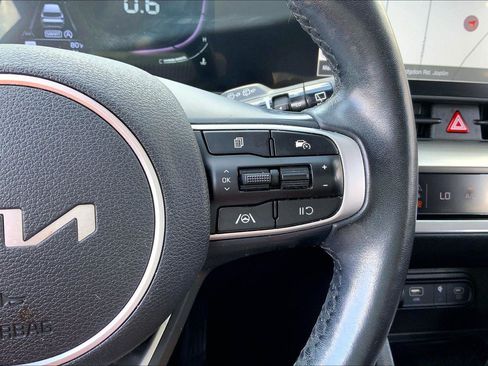 Used 2023 Kia Sportage EX AWD/4WD image 18