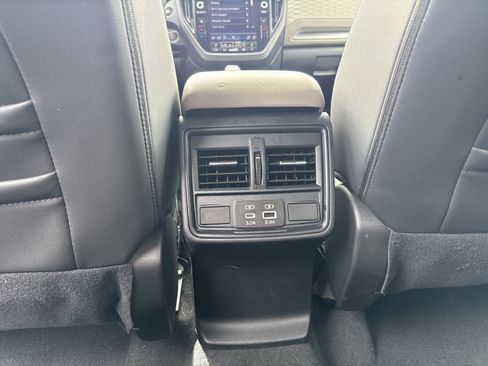 Used 2025 Subaru Forester Premium AWD/4WD image 28