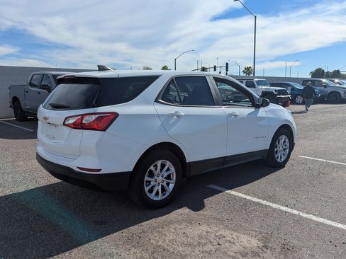 Used 2020 Chevrolet Equinox LS image 4