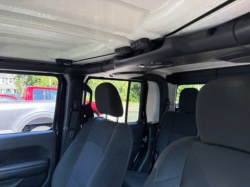 Used 2020 Jeep Gladiator Sport w/ Quick Order Package 24S AWD/4WD image 9
