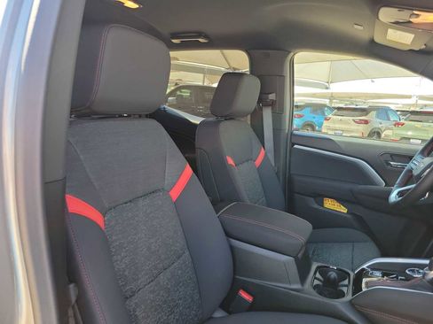 Used 2026 Chevrolet Colorado Z71 w/ Technology Package image 18