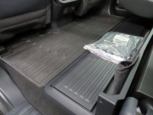 Used 2024 Ford F250 Platinum image 76