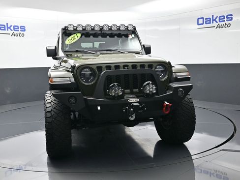 Used 2021 Jeep Gladiator Rubicon image 2