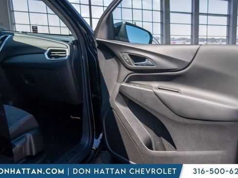 Used 2024 Chevrolet Equinox LT FWD image 27