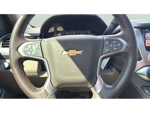 Used 2016 Chevrolet Suburban LT AWD/4WD image 18