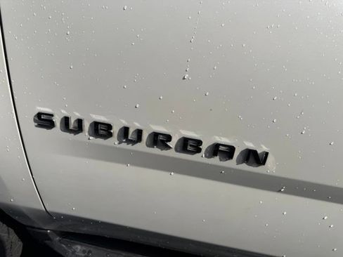 Used 2016 Chevrolet Suburban LT AWD/4WD image 8