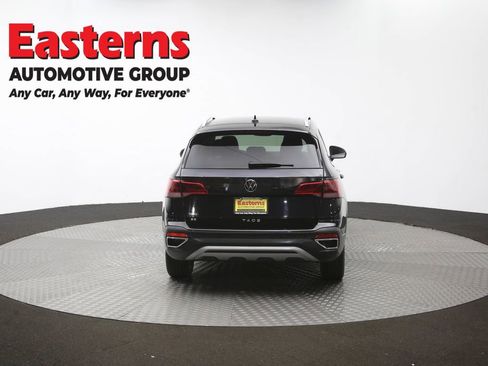 Used 2024 Volkswagen Taos SE FWD image 35