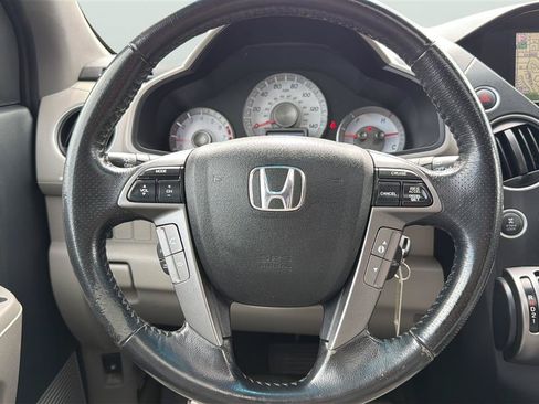 Used 2015 Honda Pilot Touring image 27