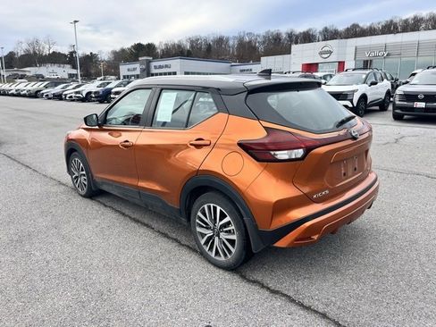 Certified 2022 Nissan Kicks SV w/ Interior Electronics Package image 5