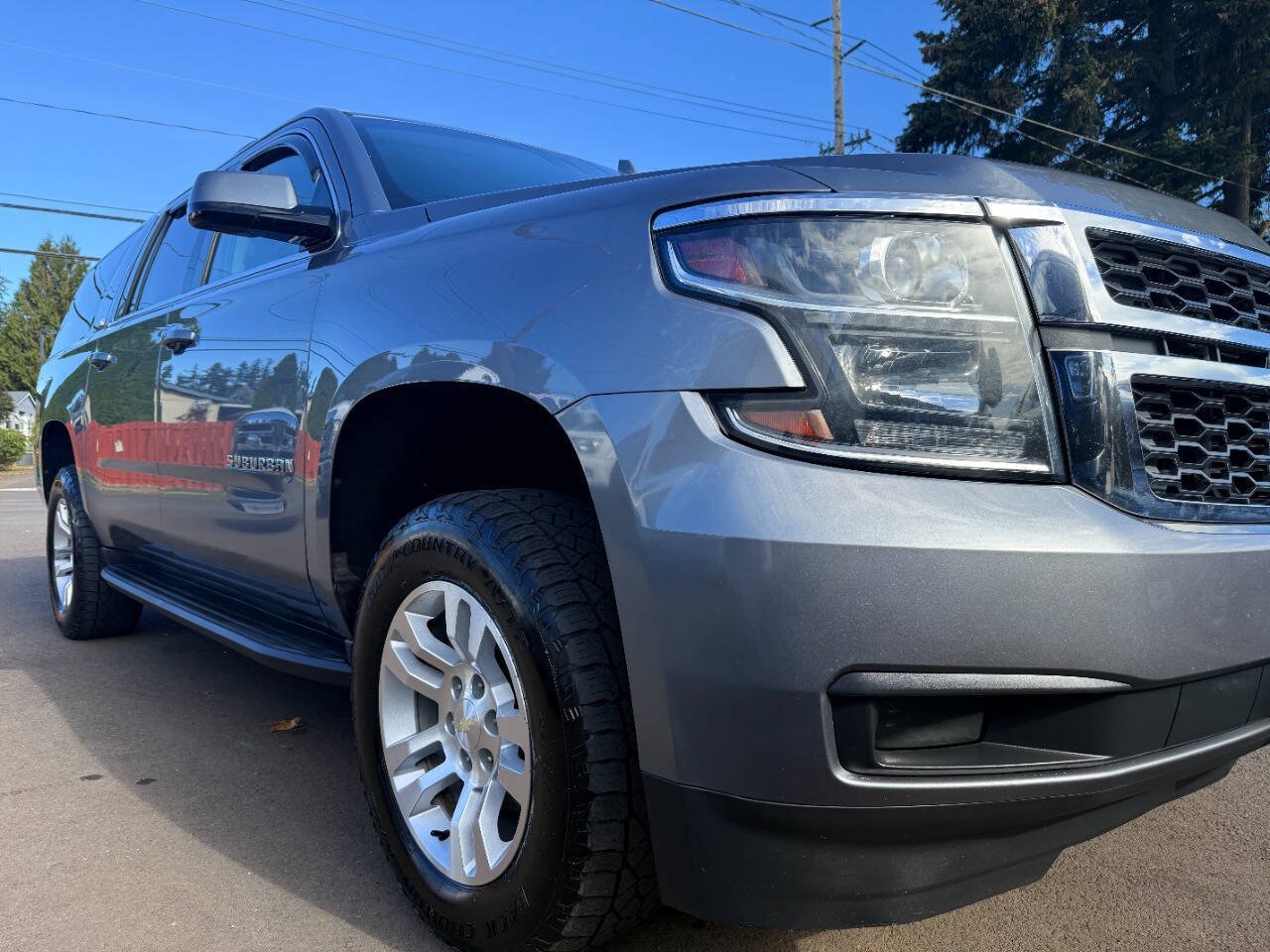 Used 2019 Chevrolet Suburban LT AWD/4WD image 14