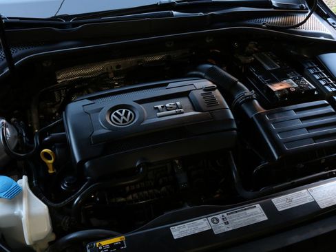 Used 2019 Volkswagen Golf 4-Door AWD/4WD image 59
