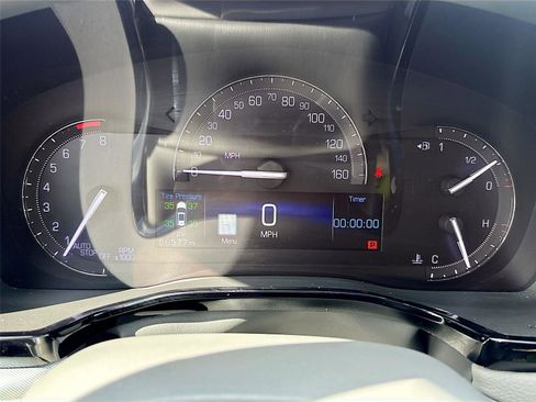 Used 2017 Cadillac XT5 Luxury w/ Driver Awareness Package image 13