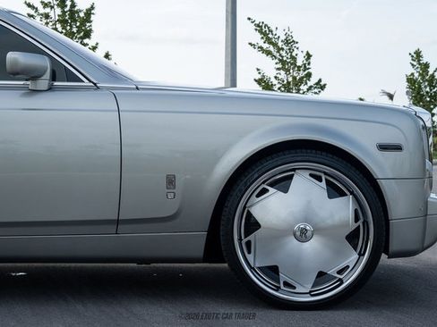Used 2005 Rolls-Royce Phantom Sedan RWD image 11