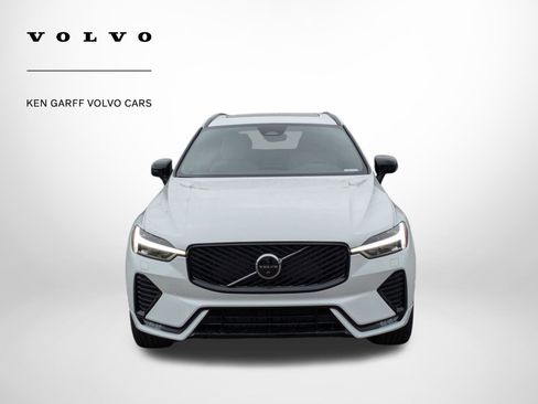 New 2026 Volvo XC60 B5 Plus w/ Climate Package image 9