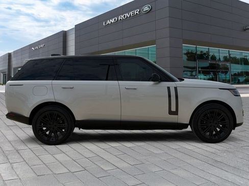 Used 2026 Land Rover Range Rover Long Wheelbase SE AWD/4WD image 6