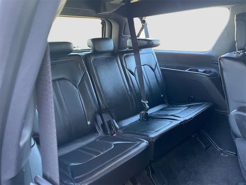 Used 2021 Ford Expedition Max Limited image 28
