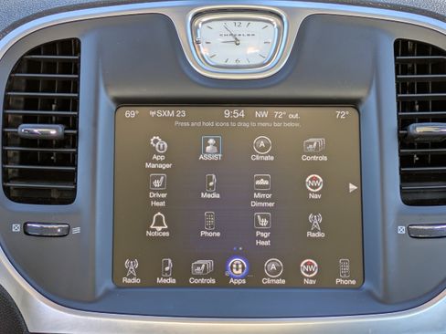 Used 2016 Chrysler 300 Limited image 15