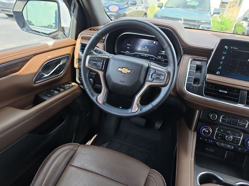 Certified 2023 Chevrolet Tahoe High Country AWD/4WD image 9