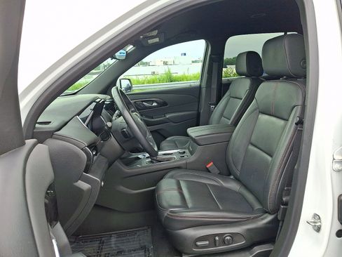 Used 2023 Chevrolet Traverse RS AWD/4WD image 14