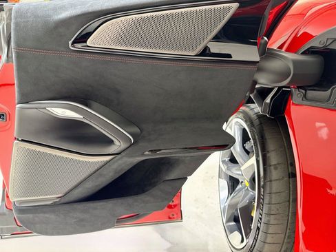 Used 2025 Ferrari Purosangue AWD/4WD image 36