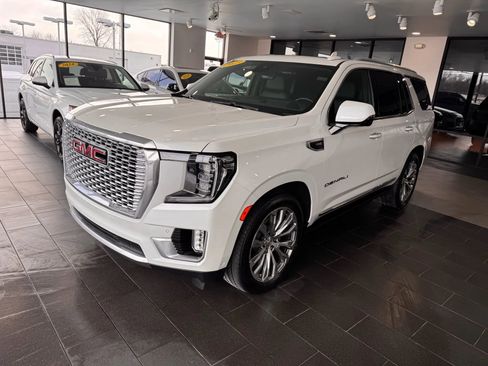 Used 2023 GMC Yukon Denali w/ Denali Reserve Package AWD/4WD image 3
