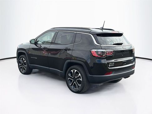 Used 2022 Jeep Compass Limited AWD/4WD image 5
