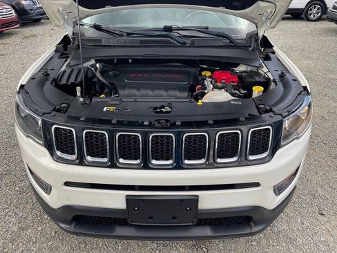 Used 2019 Jeep Compass Latitude w/ Popular Equipment Group AWD/4WD image 23