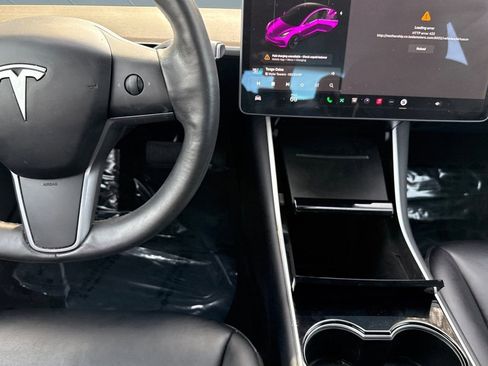 Used 2020 Tesla Model 3 Standard Range image 27