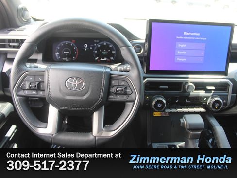 Used 2025 Toyota 4Runner Limited w/ Tow Technology Package AWD/4WD image 13