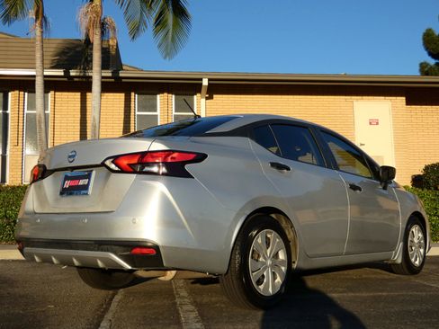 Used 2020 Nissan Versa S image 8