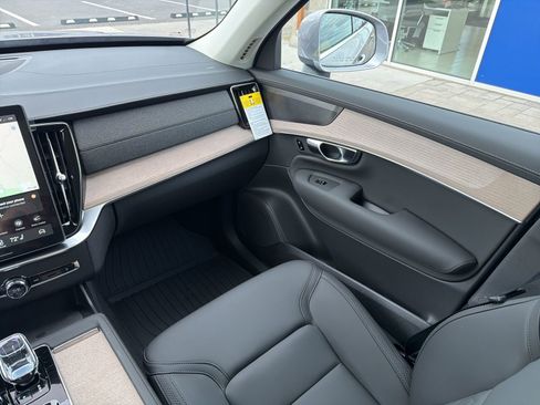 New 2026 Volvo XC90 T8 Plus w/ Protection Package AWD/4WD image 13