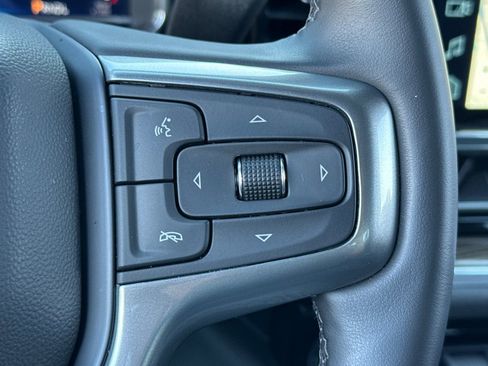 Used 2025 Chevrolet Silverado 1500 LT image 36