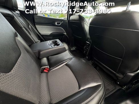 Used 2023 Jeep Compass Latitude w/ Convenience Group AWD/4WD image 13