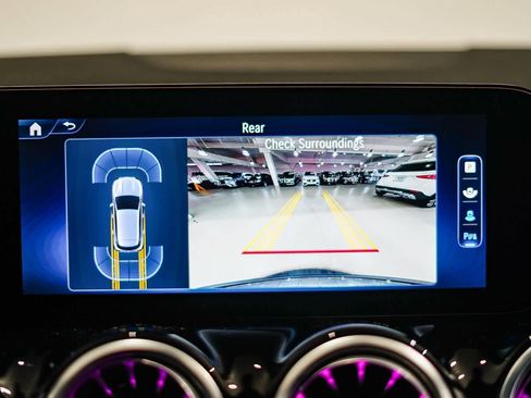 Used 2025 Mercedes-Benz GLA 250 image 26