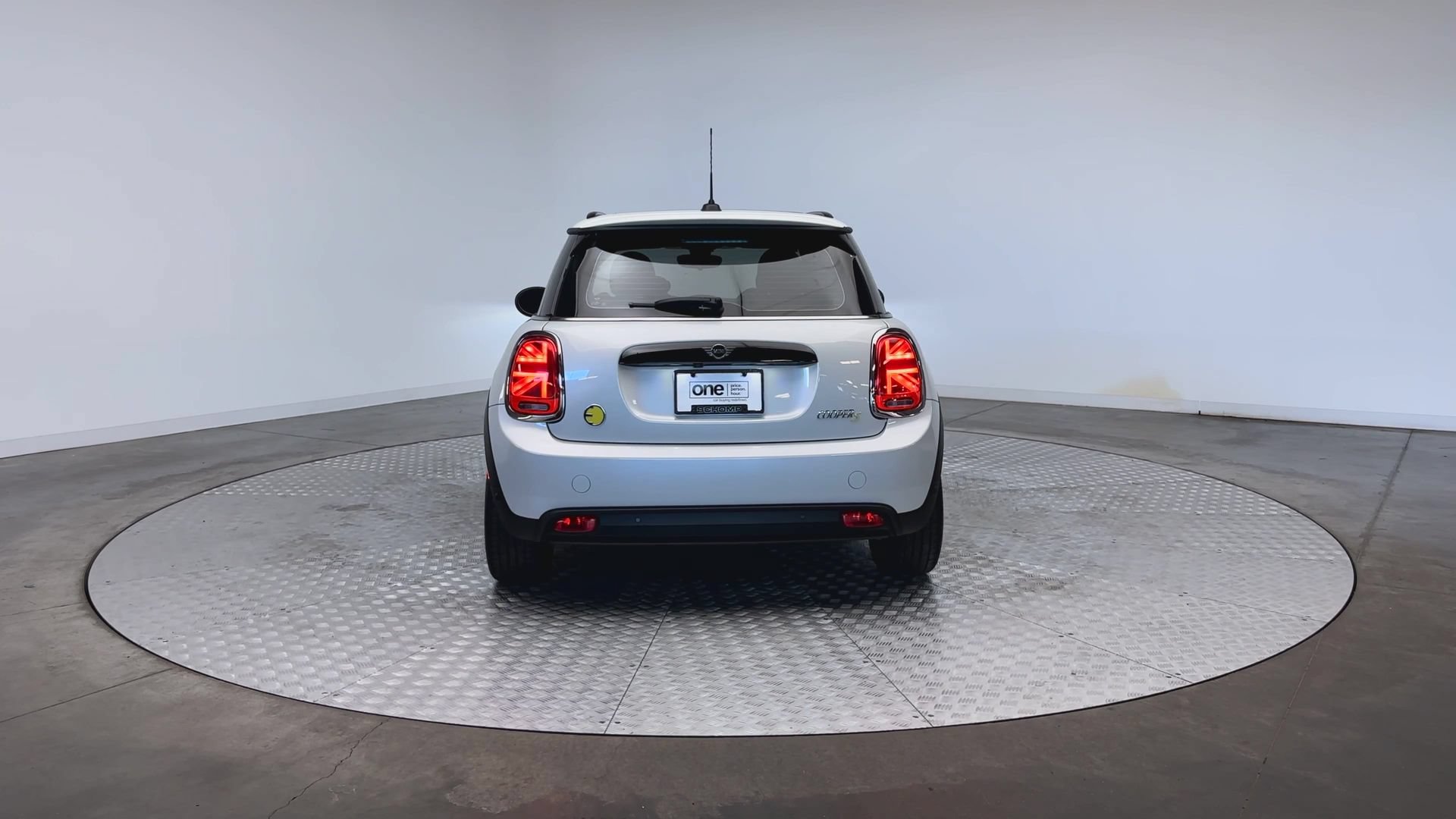 Used 2023 MINI Cooper SE FWD image 7