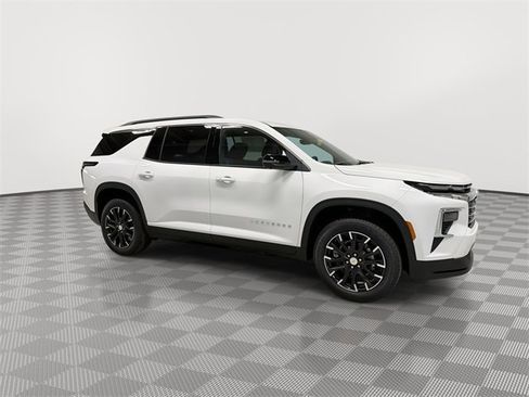 New 2026 Chevrolet Traverse LT w/ Sun and Wheel Package image 13