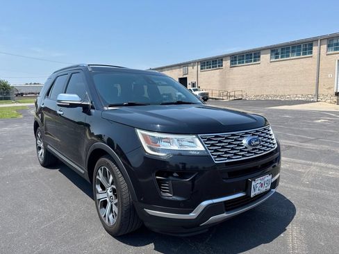 Used 2019 Ford Explorer Platinum AWD/4WD image 3