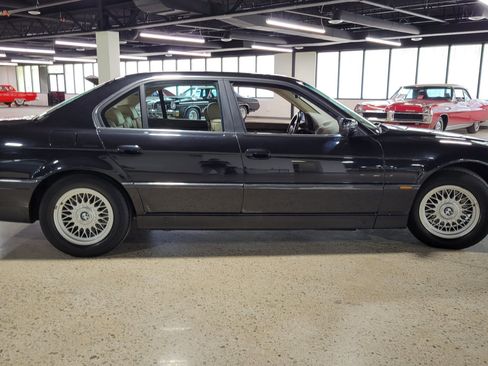 Used 1997 BMW 740i RWD image 39