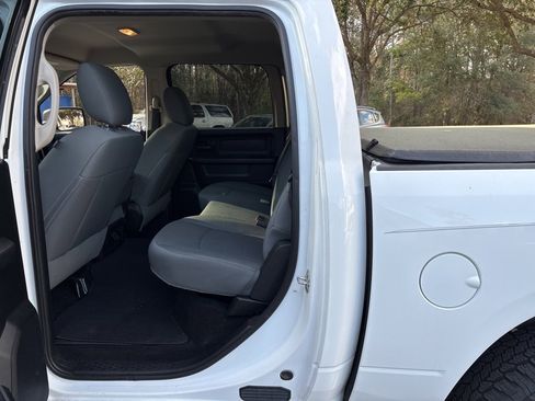 Used 2016 RAM 1500 ST w/ SXT Appearance Group image 4