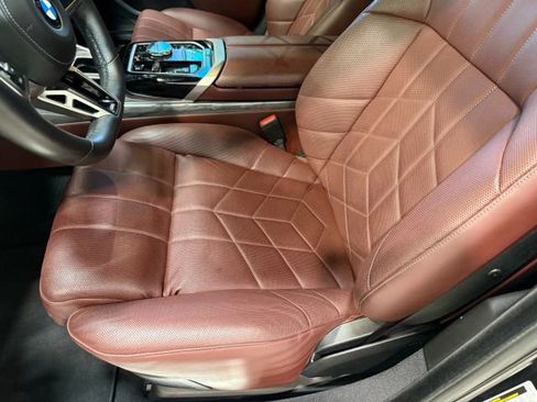 Used 2025 BMW 760i xDrive w/ Executive Package AWD/4WD image 77