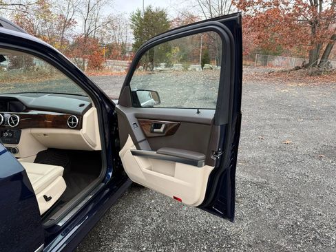 Used 2015 Mercedes-Benz GLK 350 4MATIC image 18