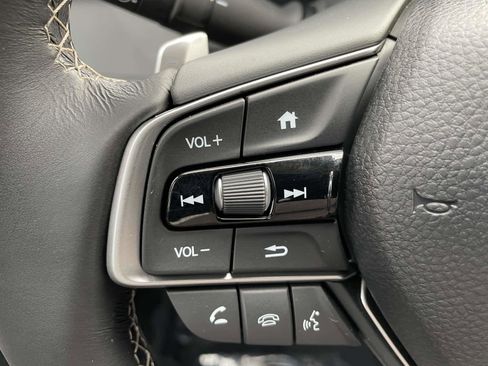 Used 2019 Honda Insight Touring image 17