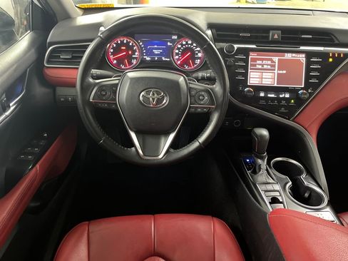 Used 2019 Toyota Camry XSE image 26