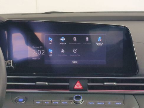 Certified 2025 Hyundai Elantra SEL FWD image 19