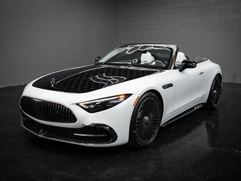 Used 2026 Mercedes-Benz Maybach SL 680 image 2