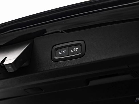 Used 2020 Volvo V60 T5 Momentum w/ Protection Package Premier image 88