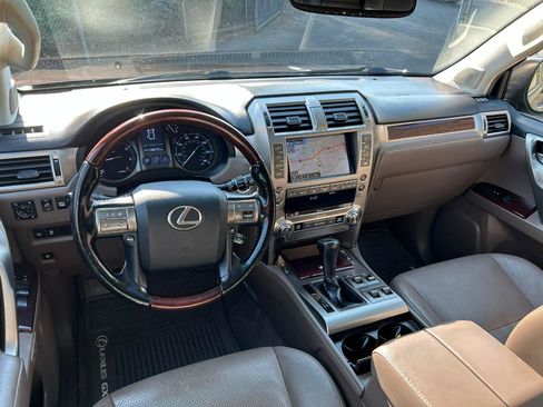 Used 2018 Lexus GX 460 Luxury AWD/4WD image 15