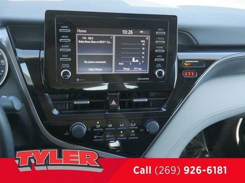 Used 2021 Toyota Camry LE FWD image 40