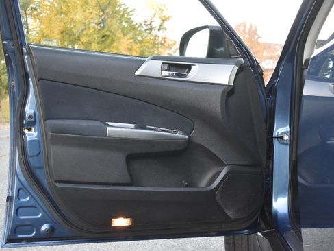Used 2012 Subaru Forester 2.5X Limited image 8