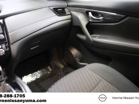 Used 2020 Nissan Rogue SV AWD/4WD image 11